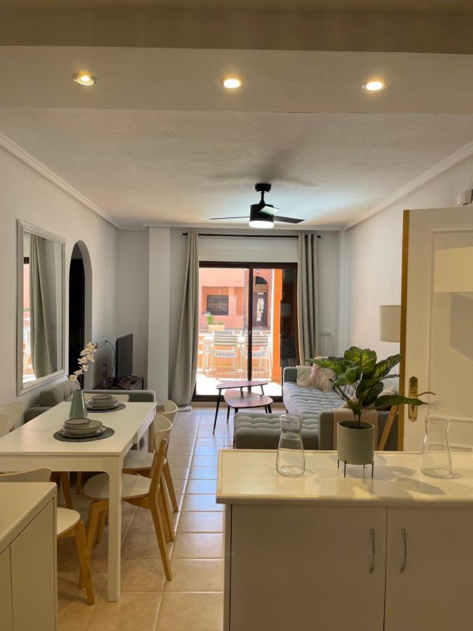 Three Bedroom Apartment With Pool In Torrevieja Ngoại thất bức ảnh