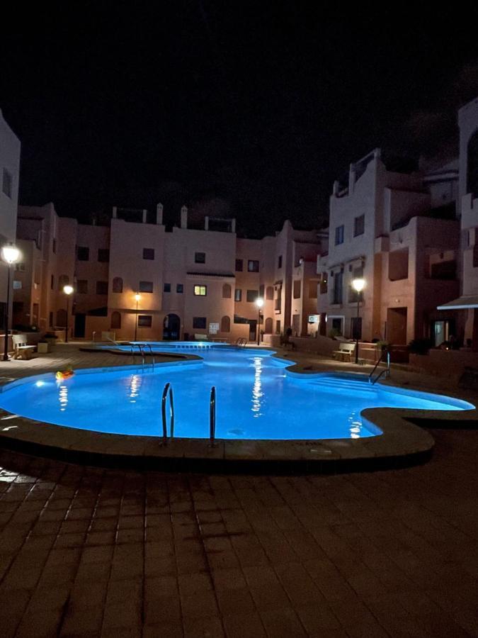 Three Bedroom Apartment With Pool In Torrevieja Ngoại thất bức ảnh