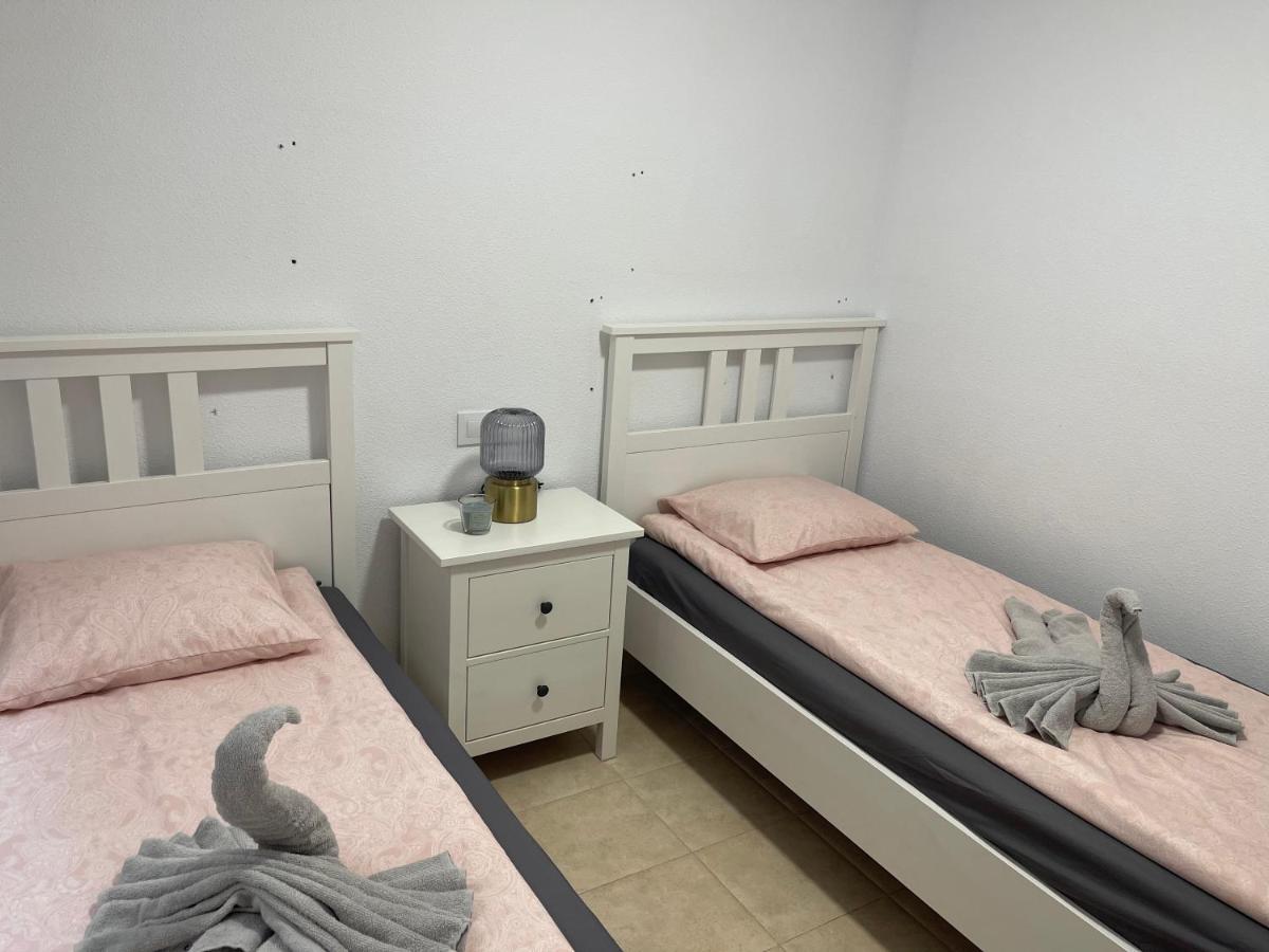 Three Bedroom Apartment With Pool In Torrevieja Ngoại thất bức ảnh